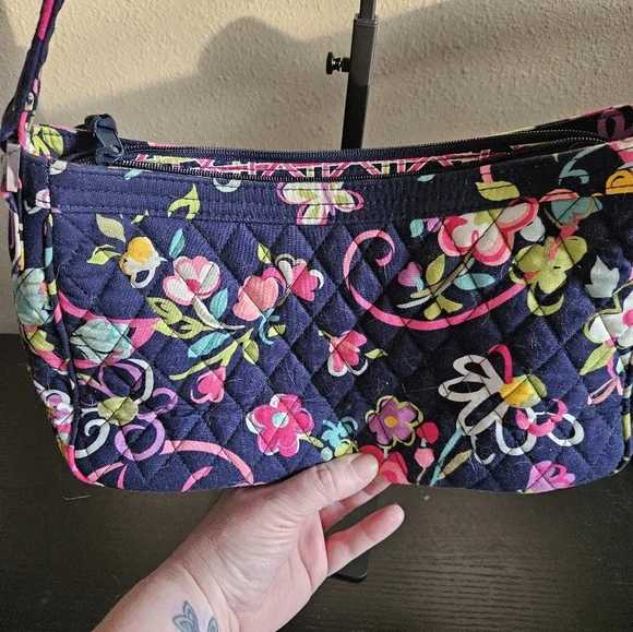 Vera Bradley Floral Quilted Shoulder Bag. - Picture 7 of 10